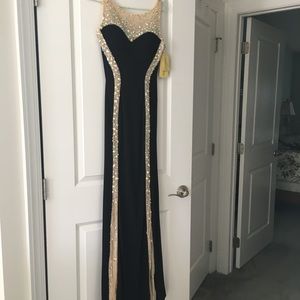 Elegant Gown for a Prom or a special occasion